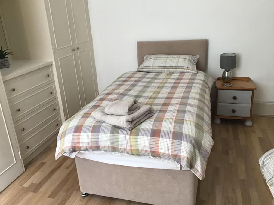Spacious 2 Bedroom Flat In Heart Of بالاتر المظهر الخارجي الصورة